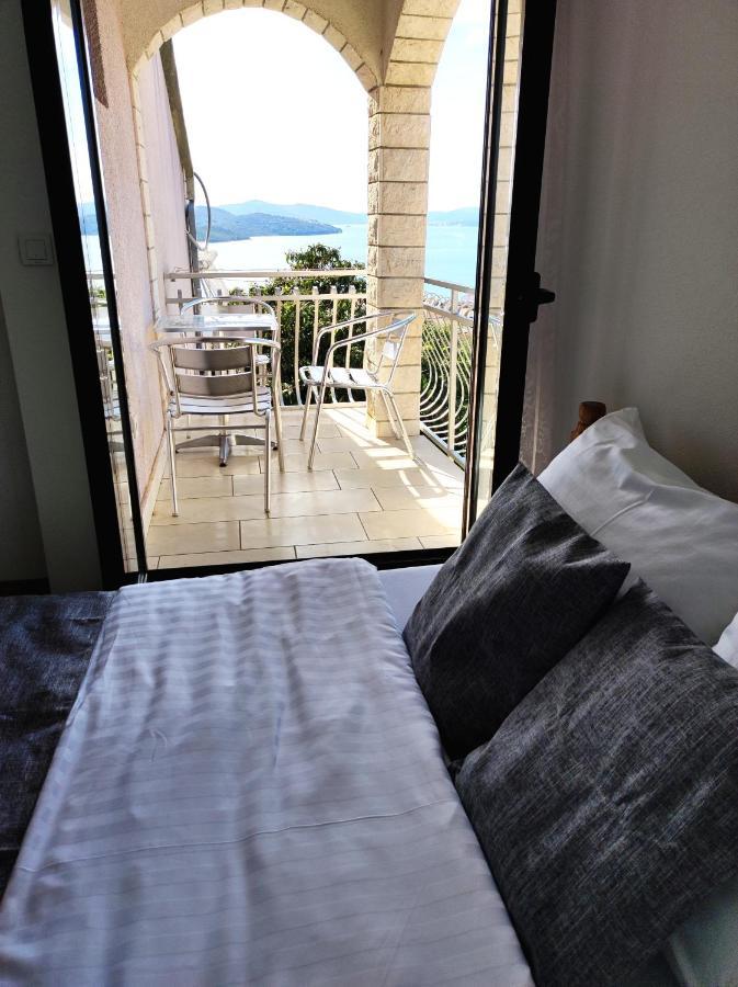 Dream View Apartments Dalmatia 特罗吉尔 外观 照片